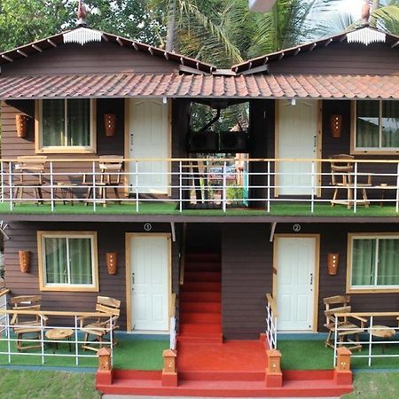 V Resorts Gulmohar Cottages Goa Калангут Экстерьер фото