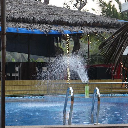 V Resorts Gulmohar Cottages Goa Калангут Экстерьер фото