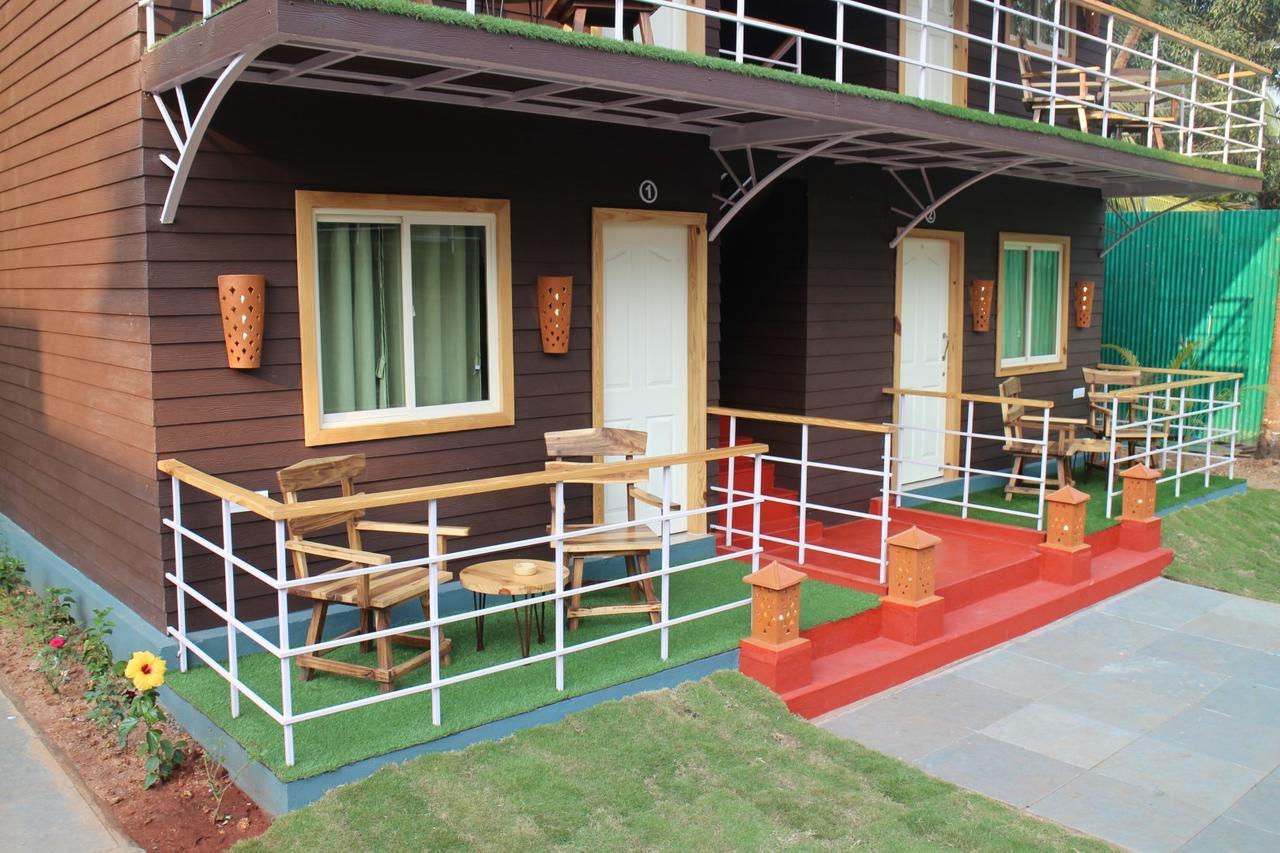 V Resorts Gulmohar Cottages Goa Калангут Экстерьер фото
