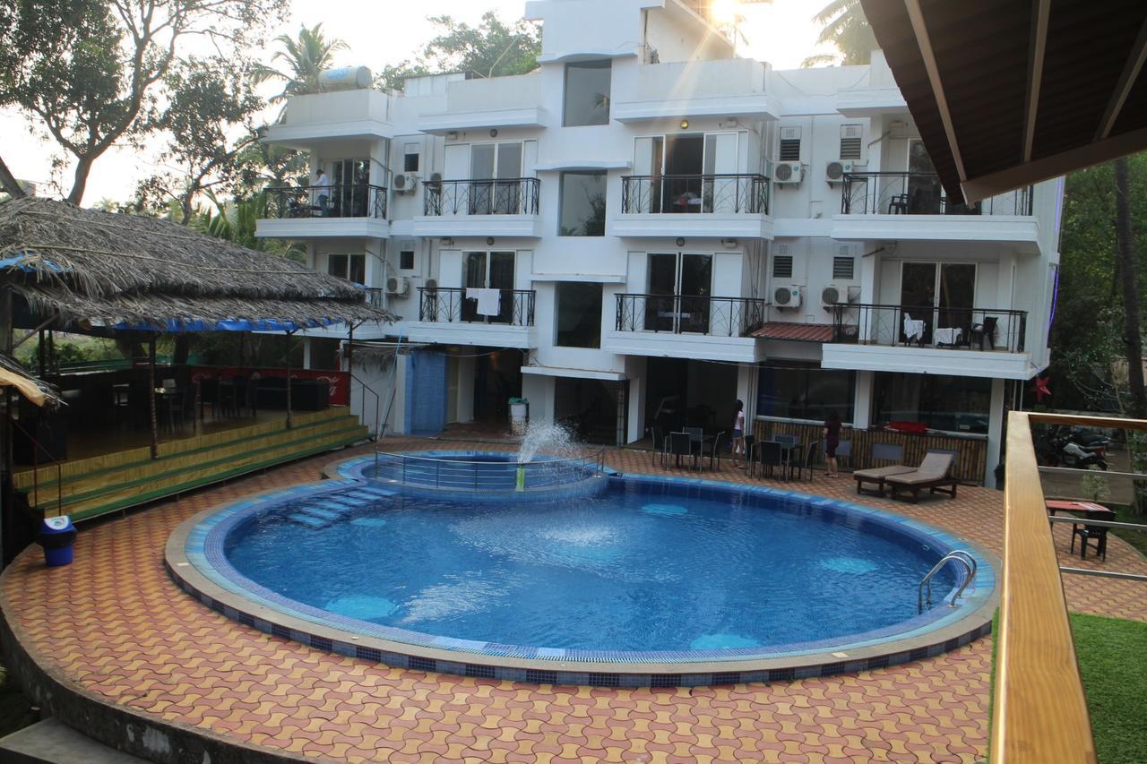 V Resorts Gulmohar Cottages Goa Калангут Экстерьер фото